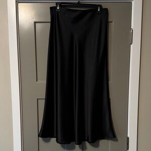 Zeagoo Elegant Black Satin Maxi Skirt